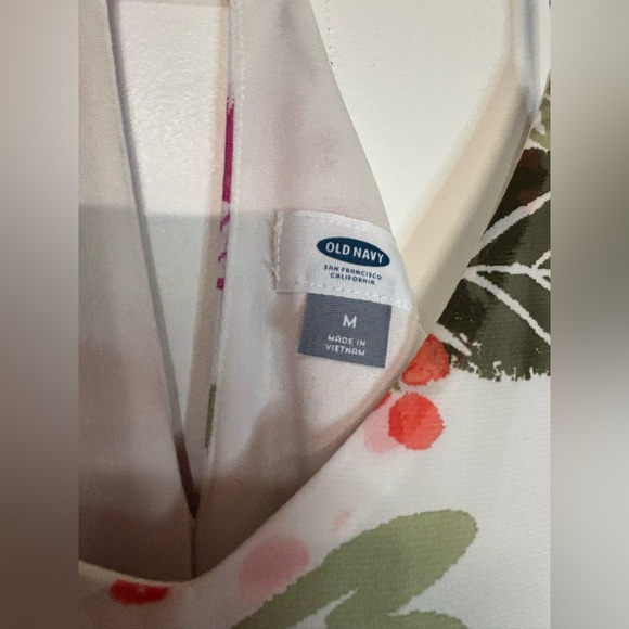 Old Navy Floral Maxi Dress - Picture 3 of 5